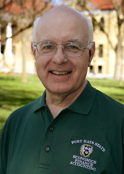 Photo of Dr. Glenn Growe