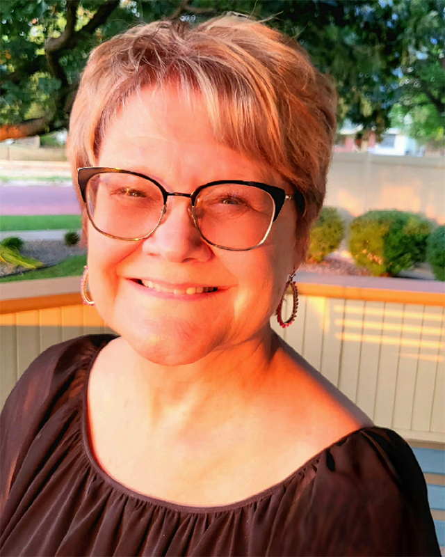 headshot of Sherry Crow