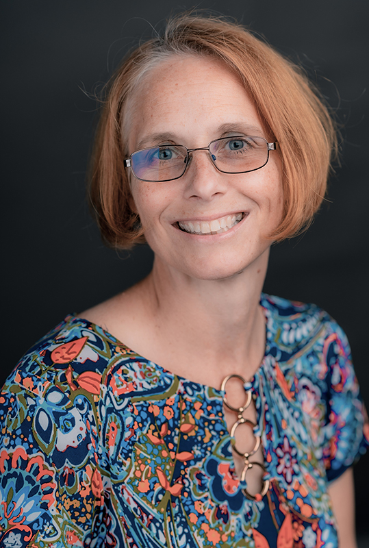 headshot of Tara Phelps-Durr