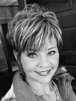 Photo of Stephanie Muth