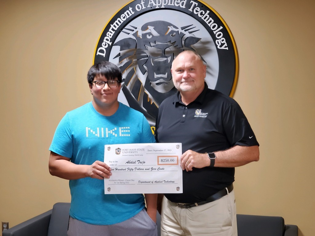 career-day-scholarship-winner---2021---abdiel-trejo