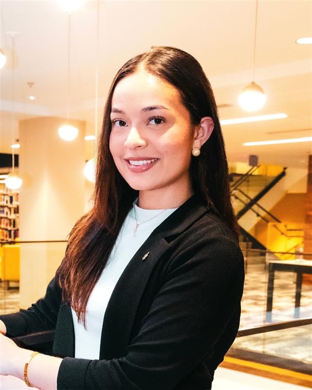 Photo of Yessenia Hernandez