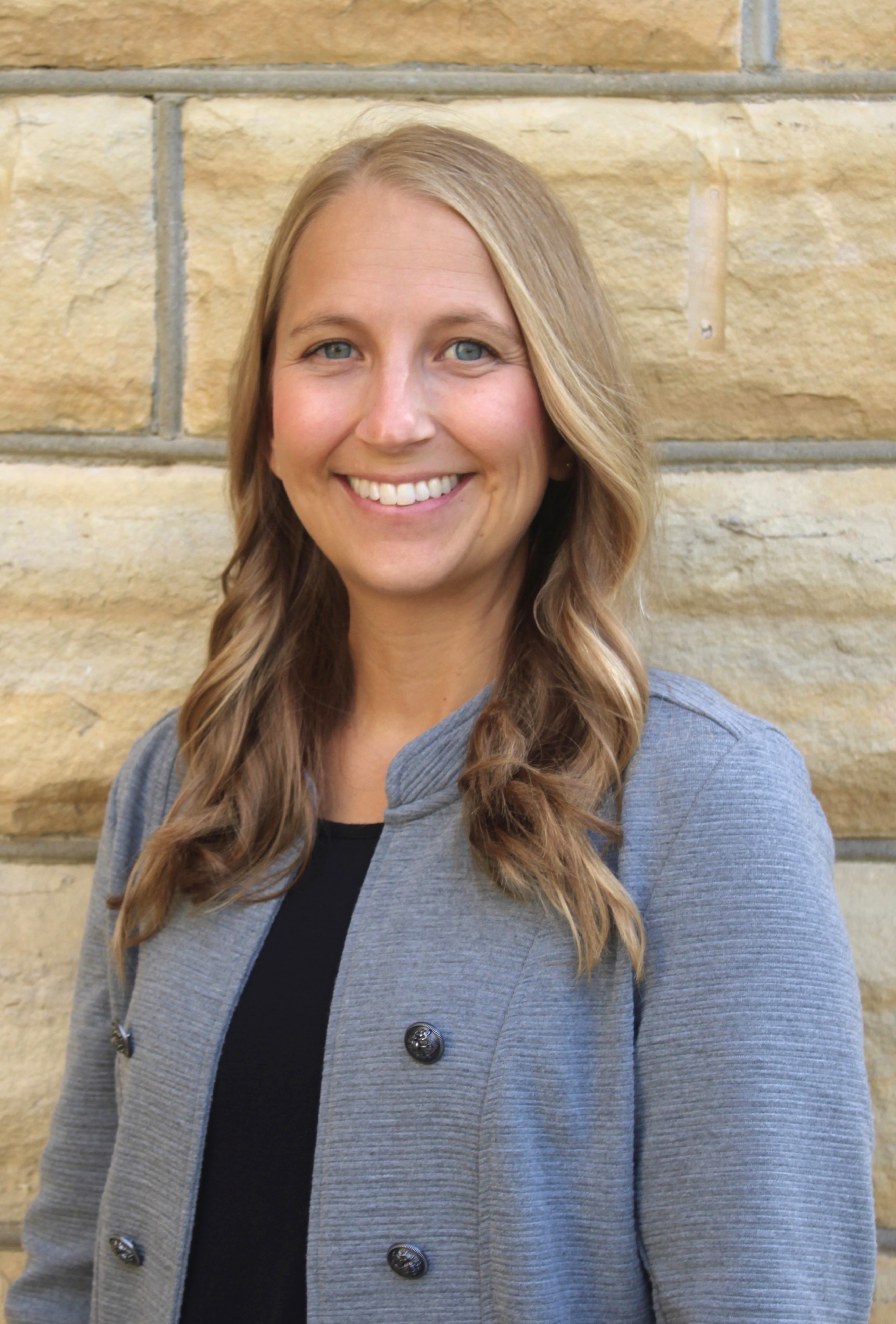 Photo of Dr. Lori Kniffin