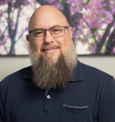 Photo of Eric Hansen, LSCSW, LMAC, CADC